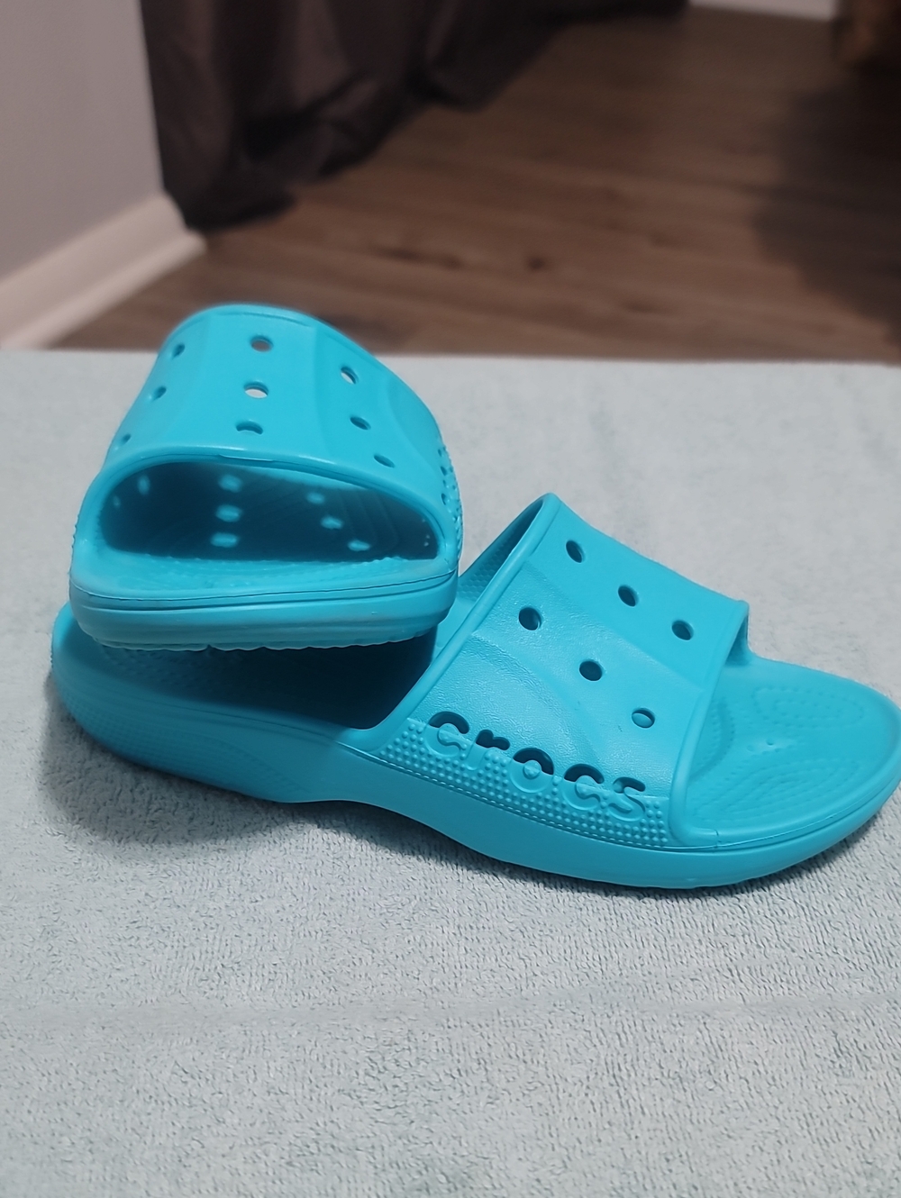 CROCS Baya Slides in Aqua